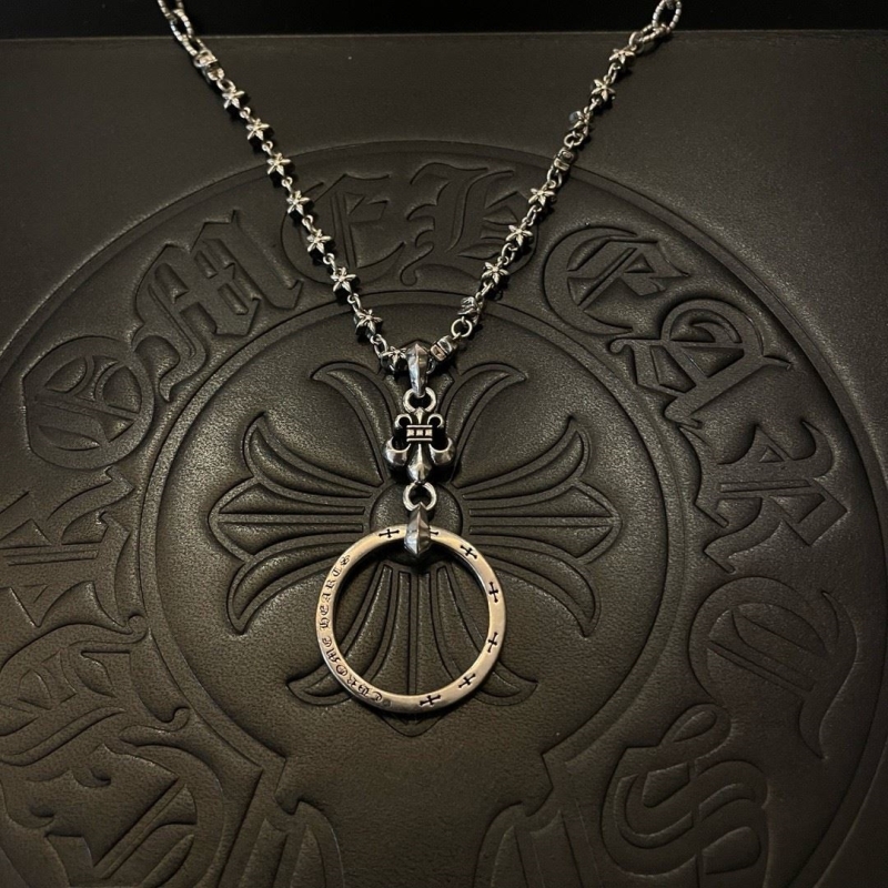 Ch**me He**ts necklaces